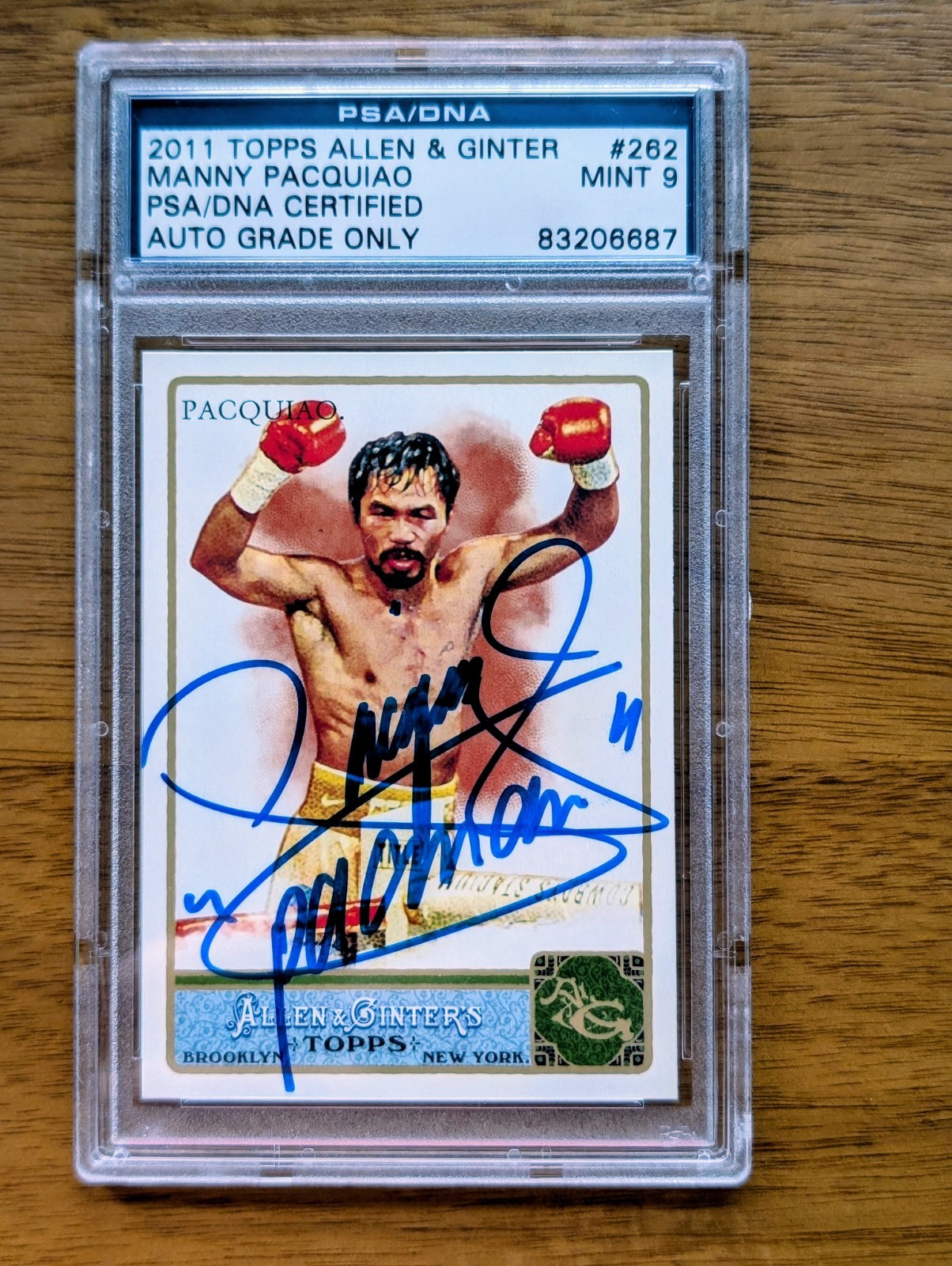 Manny Pacqui o 2011 A&G Manny Pacquiao Auto "Pac-Man" PSA/DNA Mint 9 Bold Blue Ink 