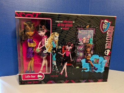 Monster High Coffin Bean 2011 with Draculaura and Clawdeen Wolf NIB
