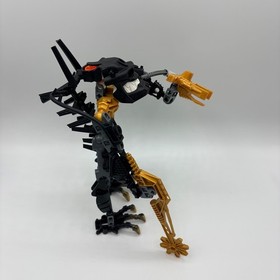 INCOMPLETE LEGO Bionicle Reidak Piraka 8900 Black Gold Missing Leg cover & zamor