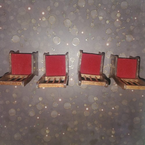 Miniature Wooden Dining Room Table & 4 Red Chairs Dollhouse 1/12 Scale - Picture 4 of 10