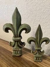 2 Iron/metal Fleur De Lis Finials