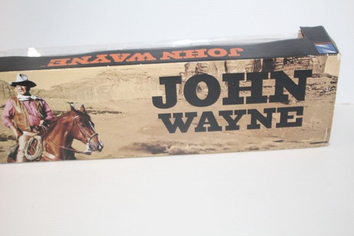 NIB John Wayne Kenworth W900 1:32 Scale Diecast Rig Semi Truck & Trailer NewRay - Picture 8 of 15