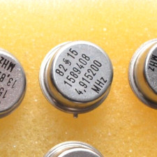 Quarz-Oszillator Siemens & Halske Typ 1589408, Frequenz 4.915200 MHz, NOS