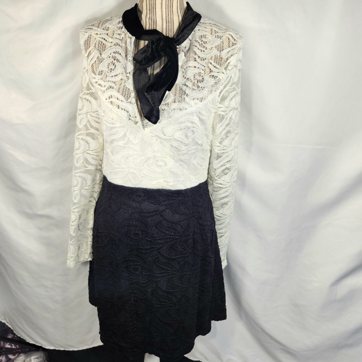 Dance & Marvel NWT Black & White Lace Long Sleeve Dress Size Large | eBay Dance & Marvel NWT Black & White Lace Long Sleeve Dress Size Large | eBay