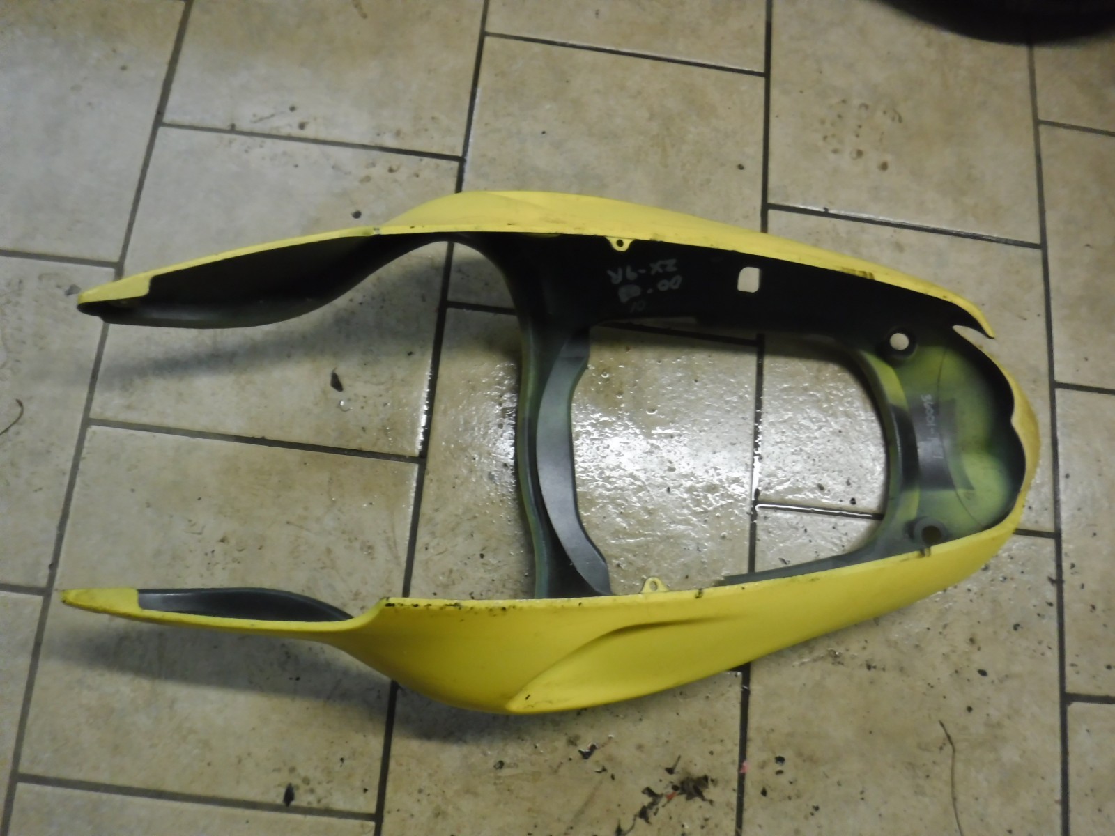 9903 Kawasaki Ninja ZX9 ZX9r Rear Tail Seat Cover Fairing Cowl 36001