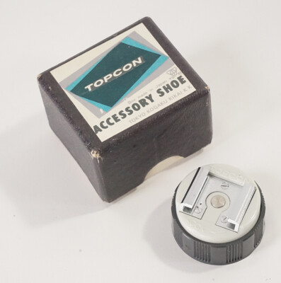 TOPCON ACCESSORY HOT SHOE FOR RE SUPER/SUPER D, WITH NICE BOX/221410