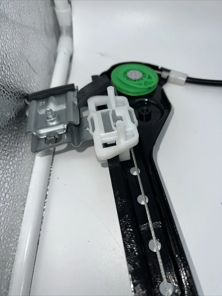 Window Regulator Dorman 752-717 fits 04-08 Chrysler Pacifica - Image 4 of 4