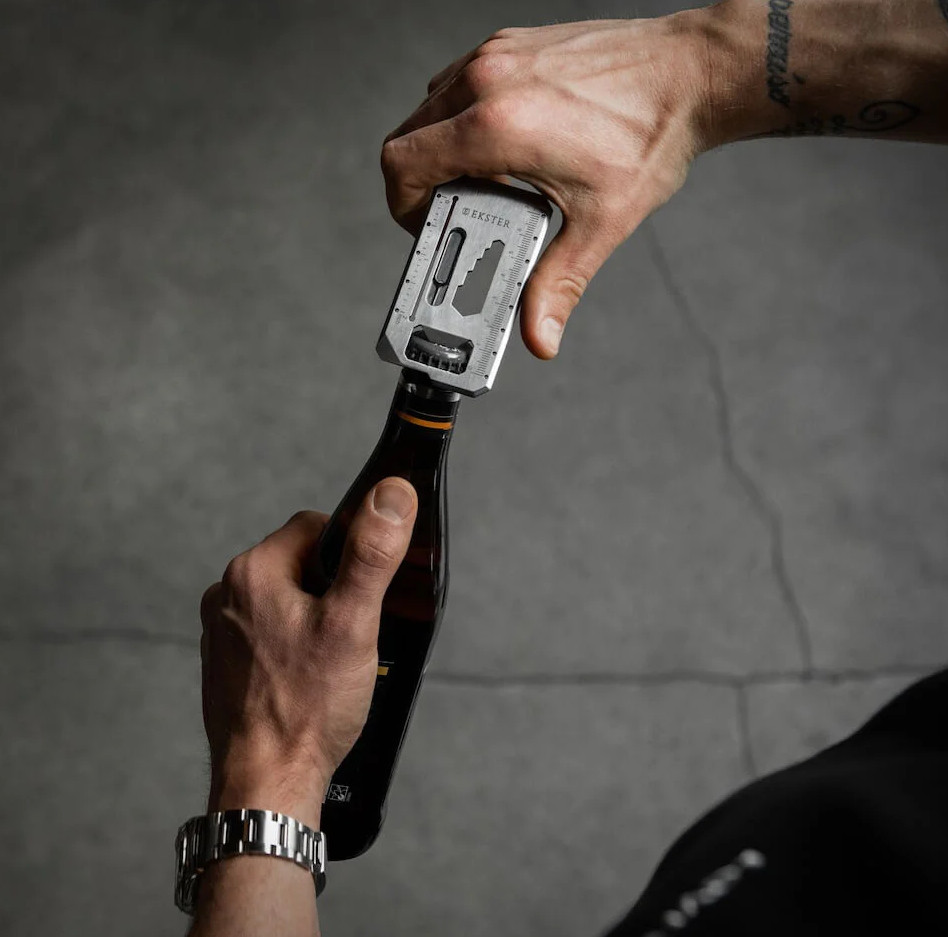 Ekster Stainless Steel 8-in-1 Tool Card Silver – Compact Multi-Tool