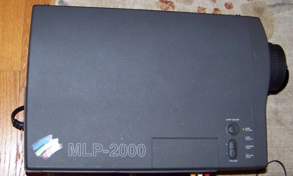 Panasonic MLP2000 MLP 2000 LCD Projector Commercial Movie Video Projector - Image 3 of 4