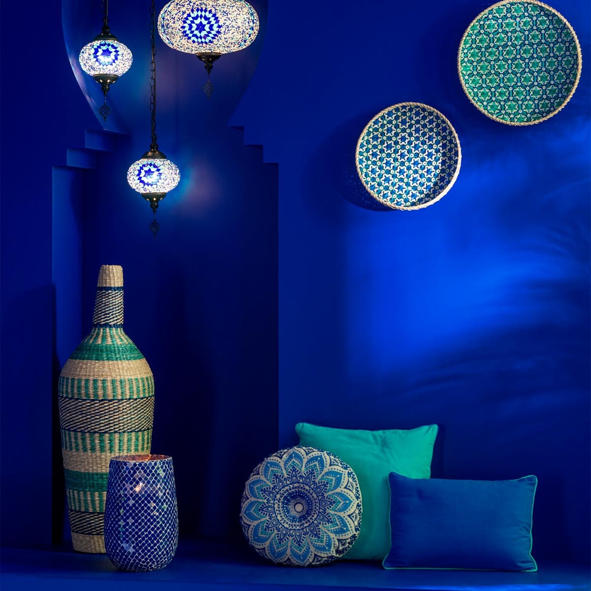 Vase déco en jonc de 90cm bleu Ninon, une pièce artisanale d'exception - 3