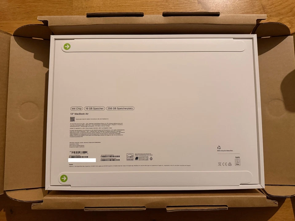 Apple MacBook Air 13,6" 2025 M4/16GB/256GB Mitternacht MW123D/A - Bild 2 von 2