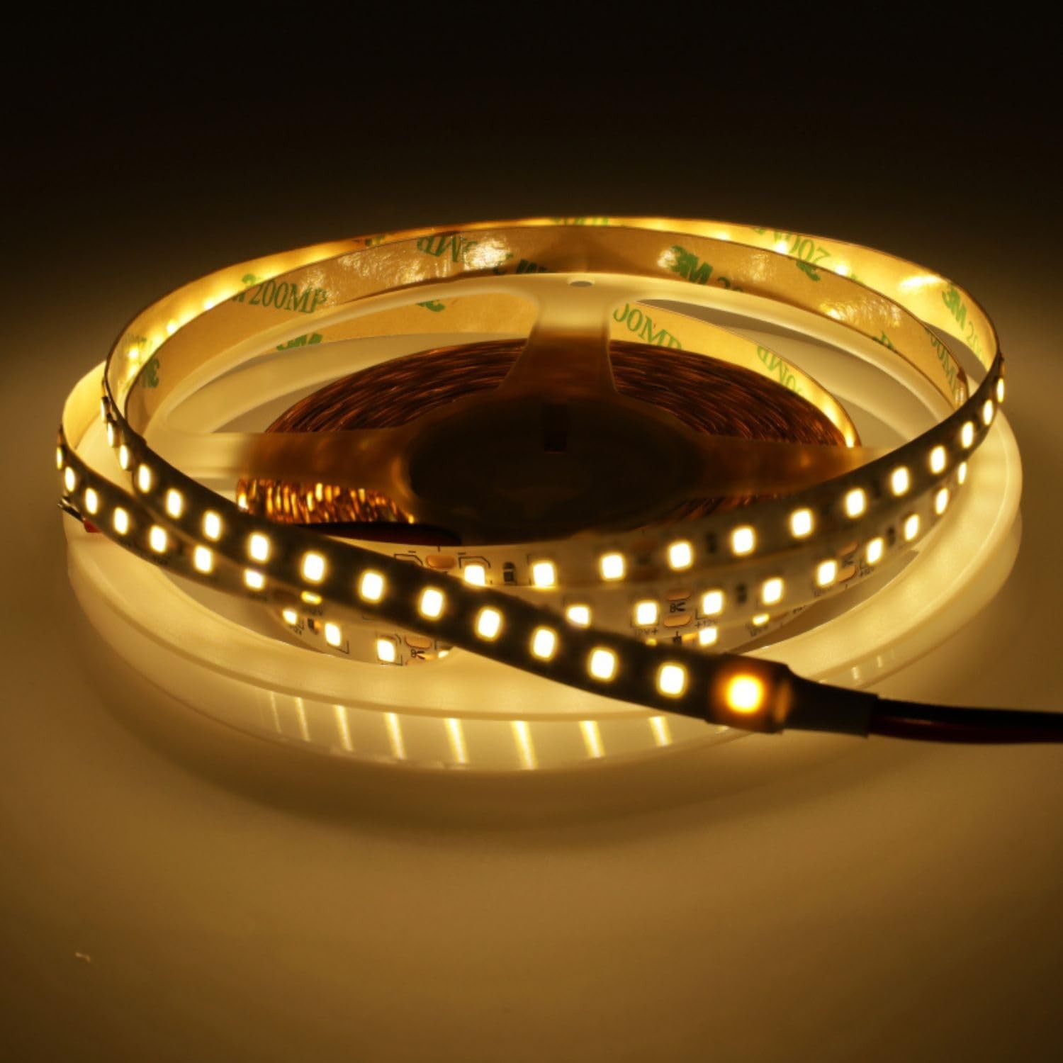 Ruban LED 12V blanc chaud 5m avec 600 diodes SMD 2835 haute densité pour intérieur