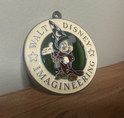 Walt Disney IMAGINEERING WDI Sorcerer Mickey Buntglasfenster Sonnenfänger - Bild 1 von 4