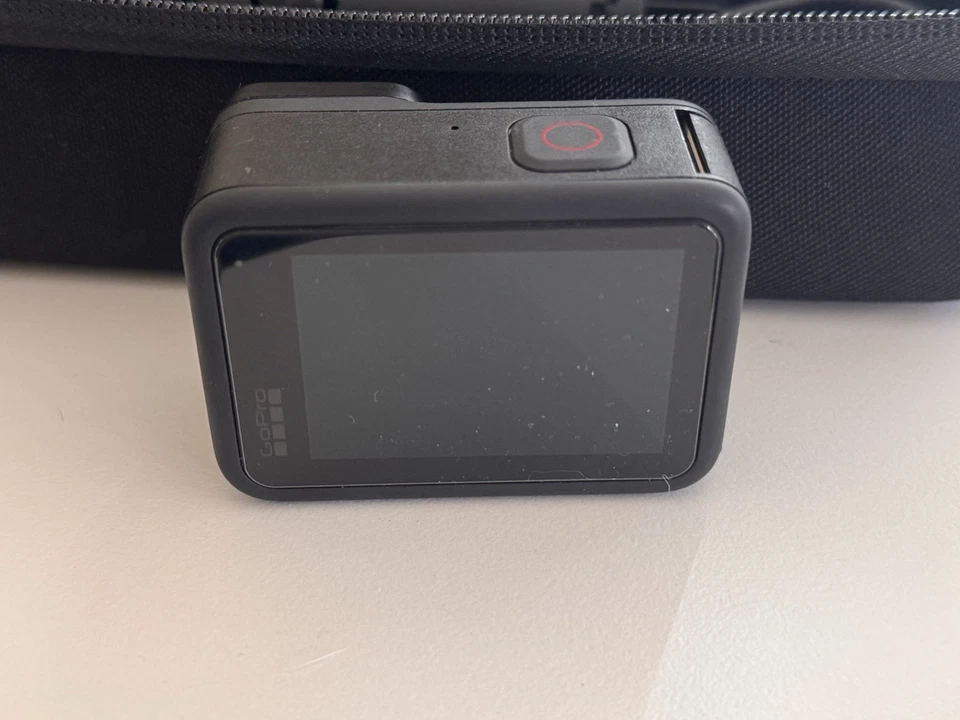 gopro hero 10 paquete negro con accesorios extra  Foto 2 de 4