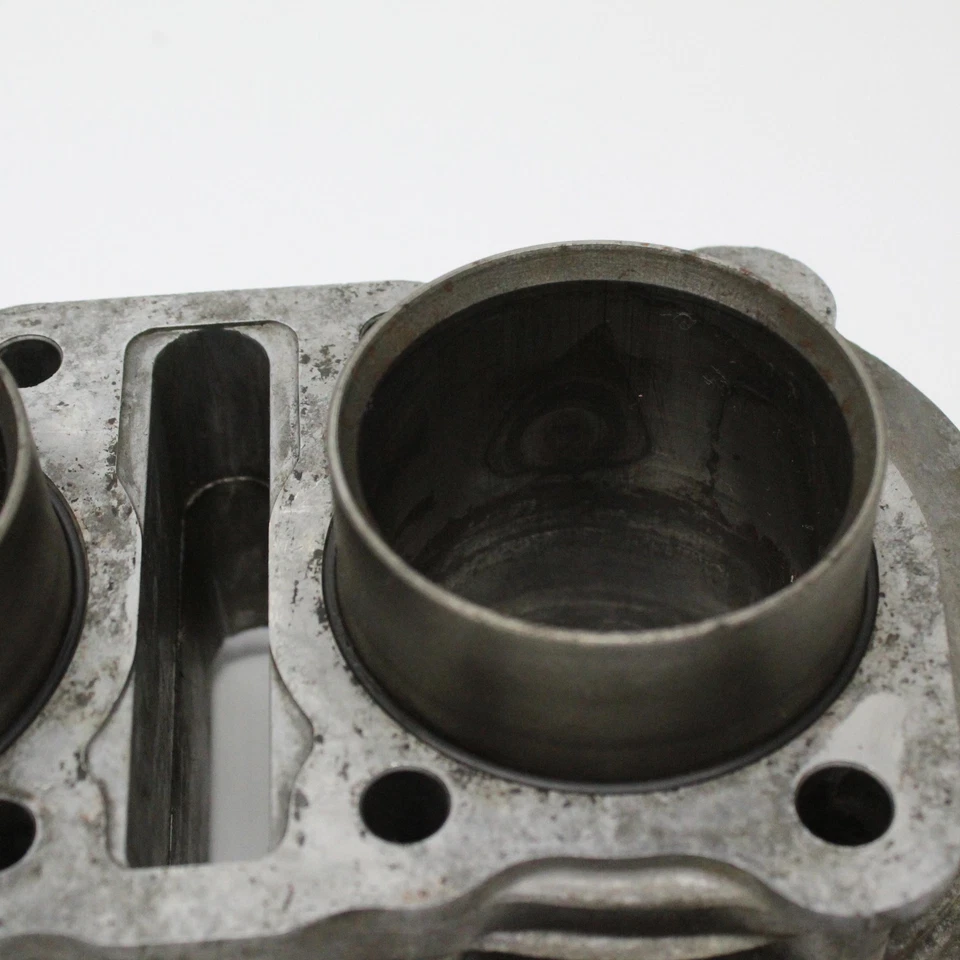 Honda CB360T 1976 cilindro de motor OEM 12100-369-000 Foto 3 de 4