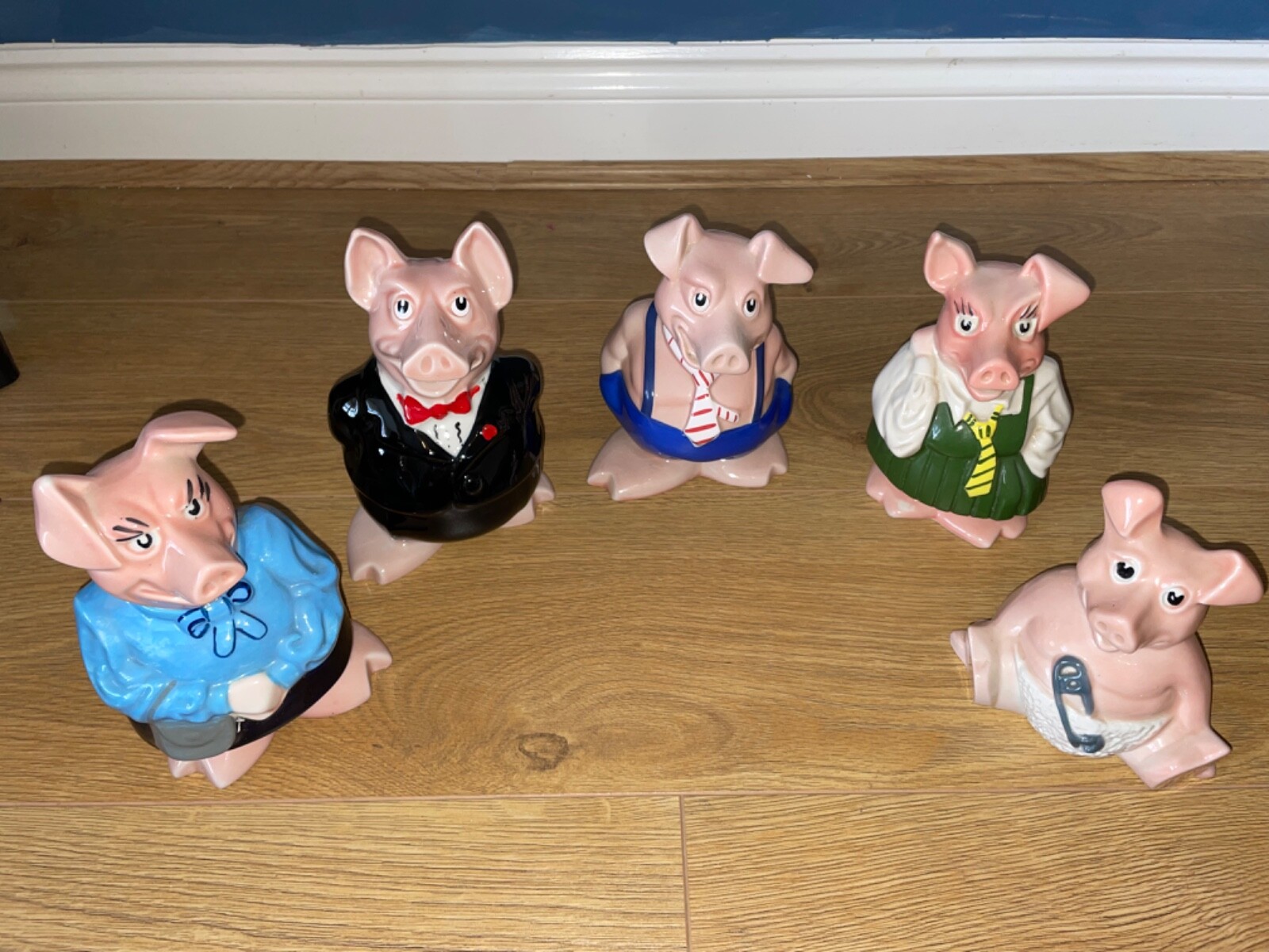 FULL SET OF FIVE WADE NATWEST PIGS PIGGY BANKS INC ORIGINAL STOPPERS ...
