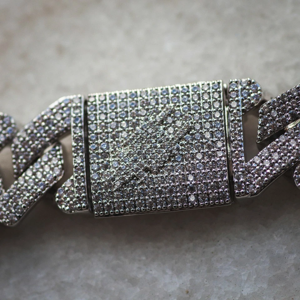 Collar gargantilla cadena eslabones cubanos con punta de diamante simulado oro blanco de 18 k 18 mm Foto 2 de 4