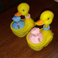 COPPIA VECCHIO PAPERA DUCK SALVADANAIO PLASTICA MQ ITALY VINTAGE TESTA MOBILE 
