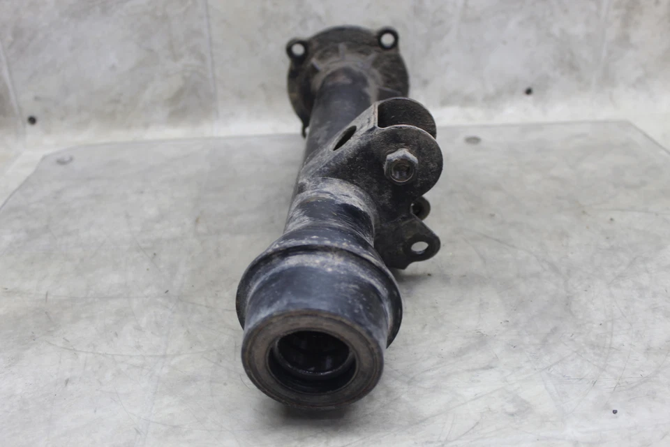 Tubo portador eje trasero izquierdo 98-02 Suzuki Quadrunner 500 OEM 61200-09f00 Foto 3 de 4