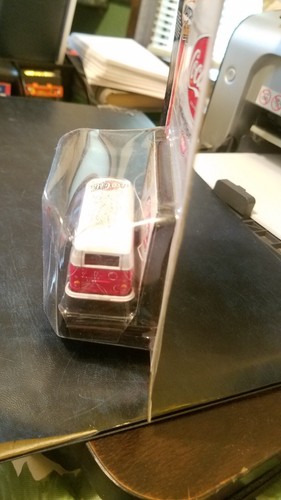 2001 Matchbox Collectibles 50th 1967 Coca-Cola Volkswagen Van New 96956 - Picture 3 of 5