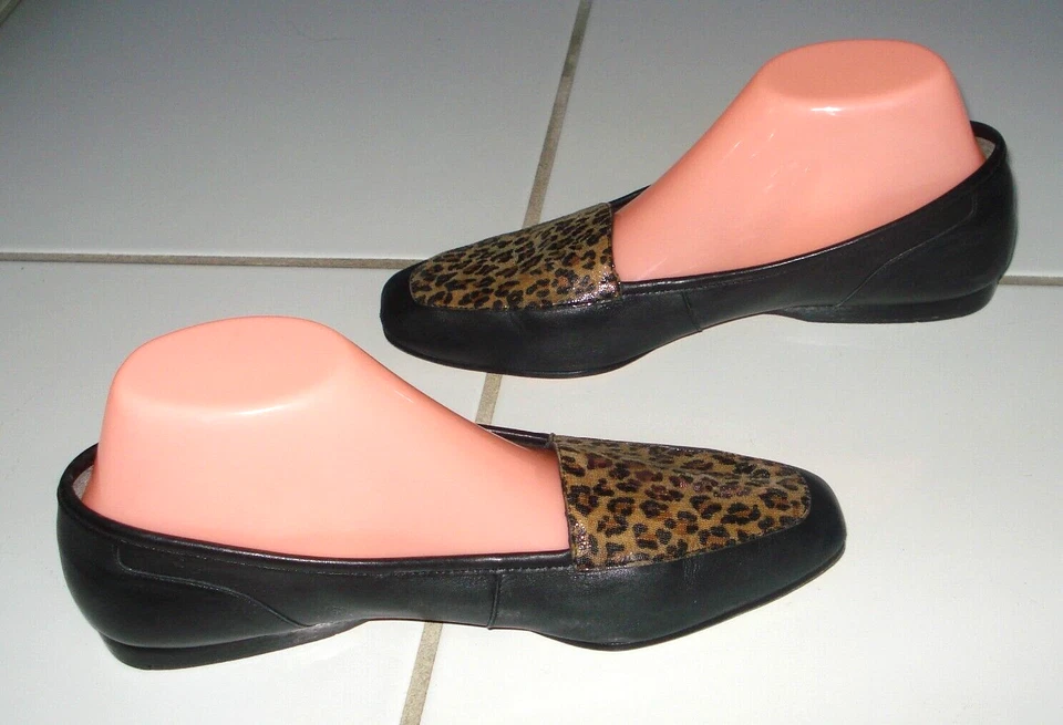 Zapatos planos sin cordones Enzo Angiolini LibertY para mujer negros con estampado de leopardo talla 7 M Foto 2 de 4
