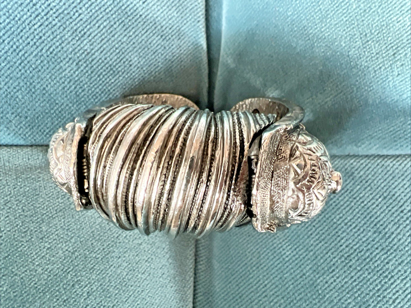 VINTAGE KENNETH JAY LANE KJL SILVER TONE ESTRUSCA… - image 15