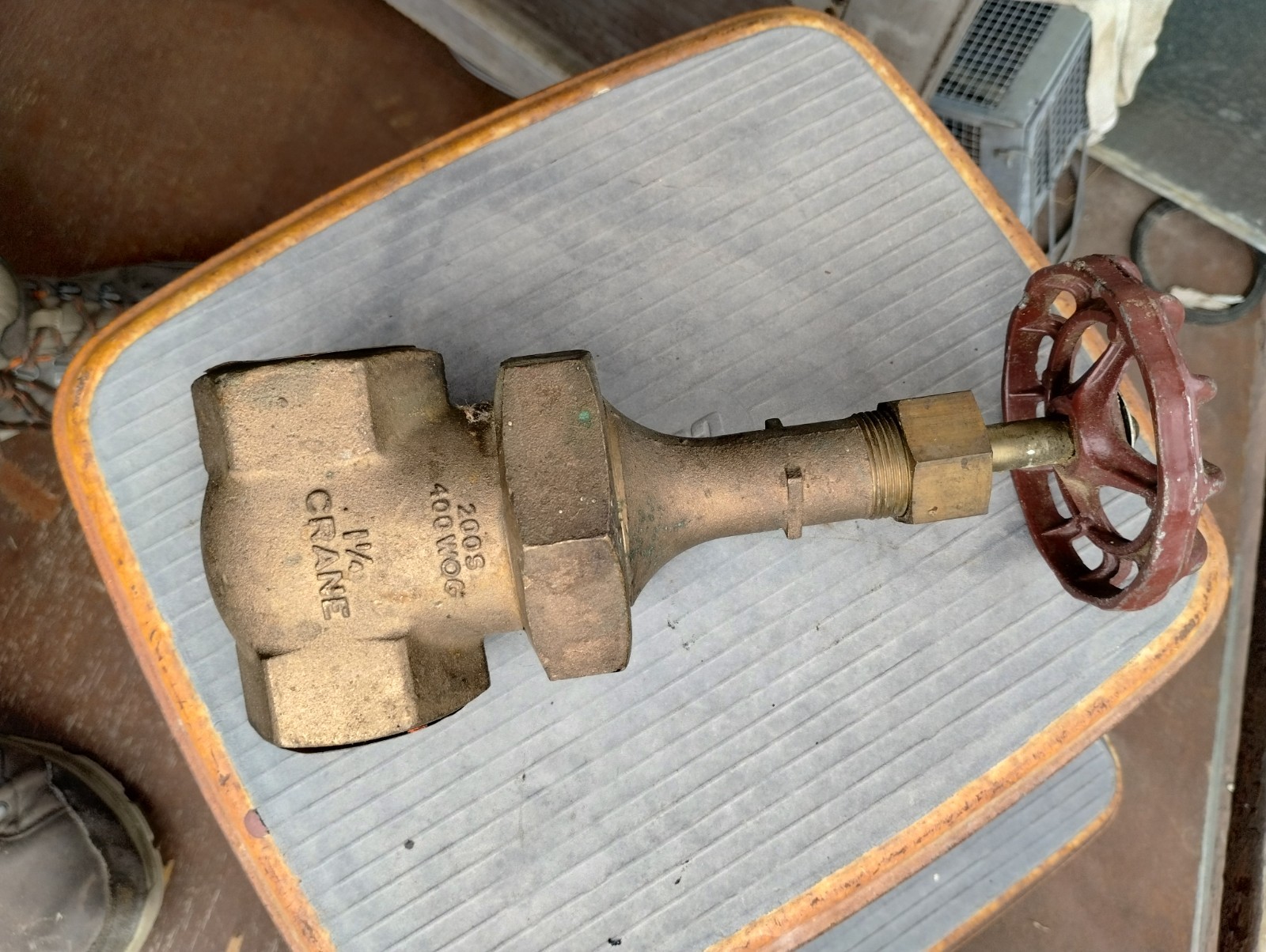 Crane 1-1/4" Brass Gate Valve Cat 424 200 S 400 WOG Threaded NOS