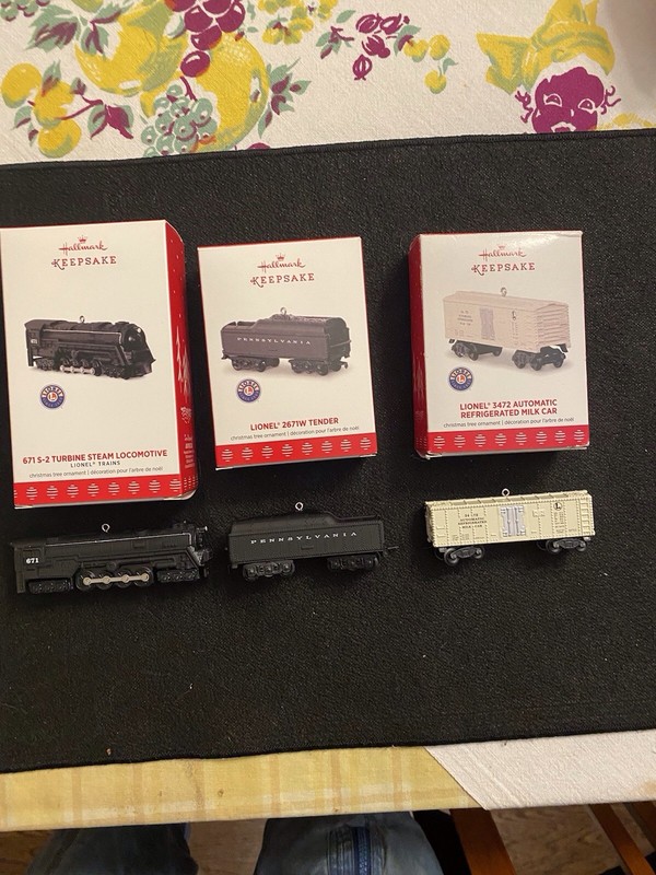 Hallmark Lionel 671 Locomotive, Tender & Refrig Milk Car - Excellent Condition