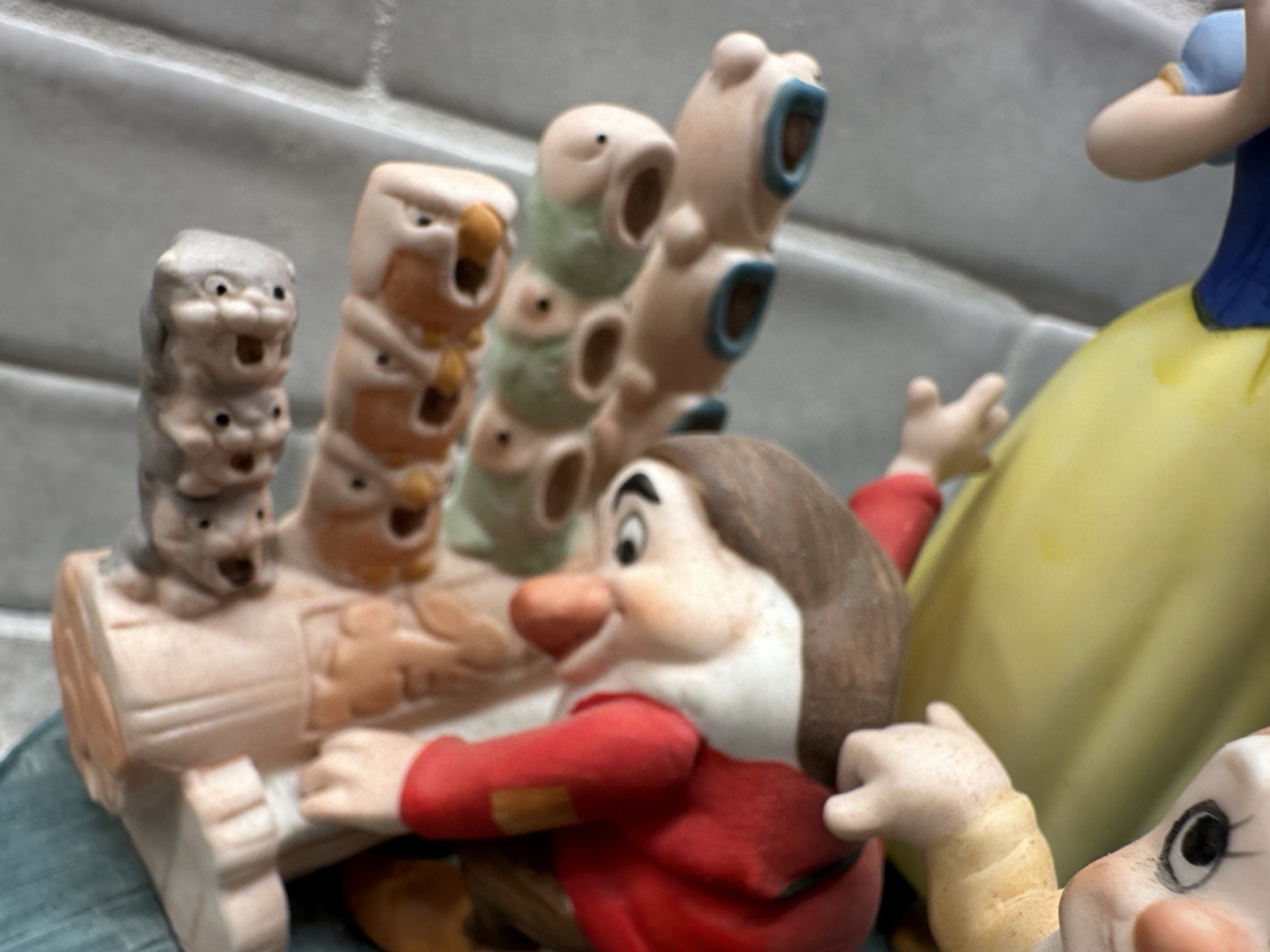 Disney Snow White & The Seven Dwarfs Musical Memories Music Box Limited Edition