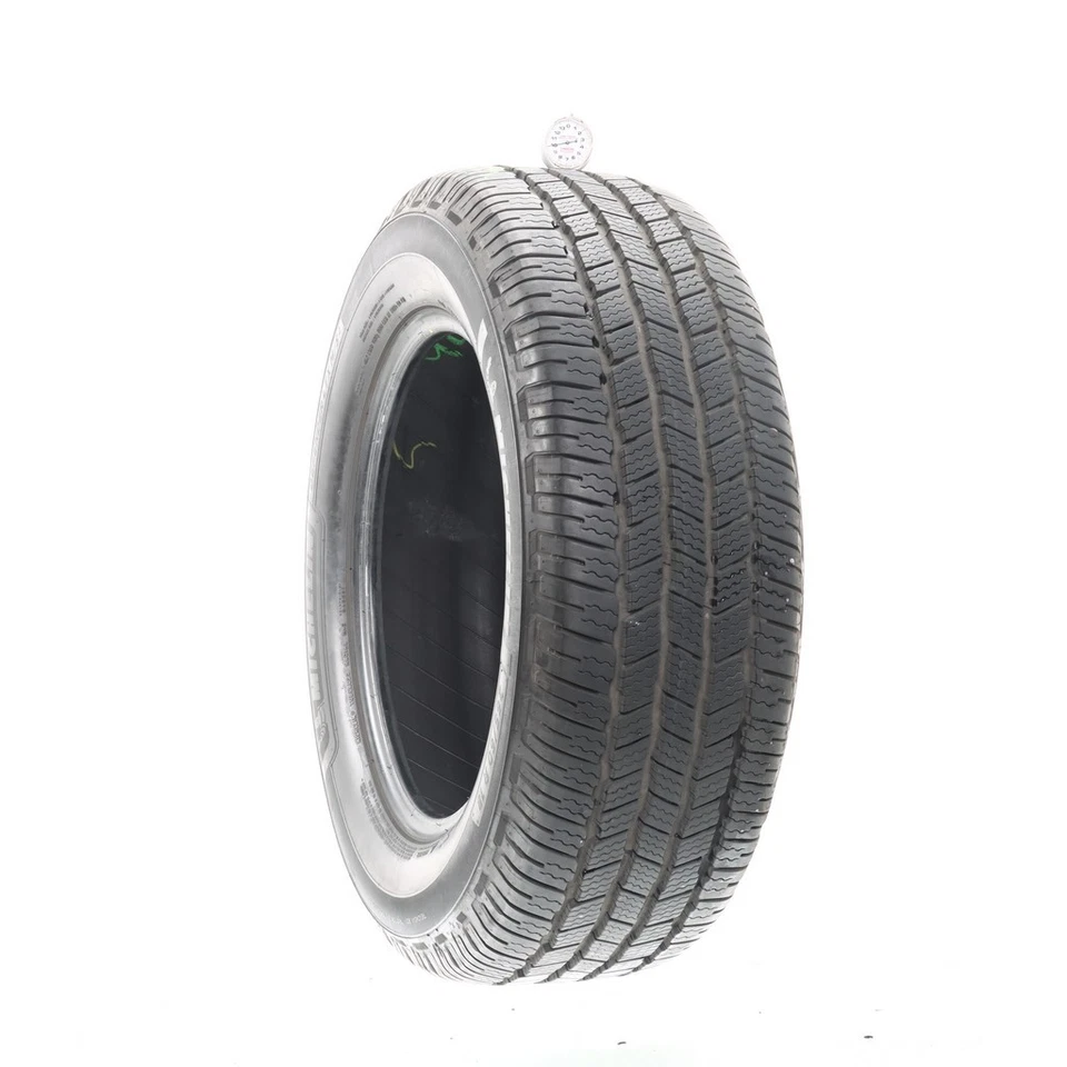 Juego de (4) Michelin Defender LTX M/S 2 114H - 10/32 usados 265/60R18 Foto 2 de 4
