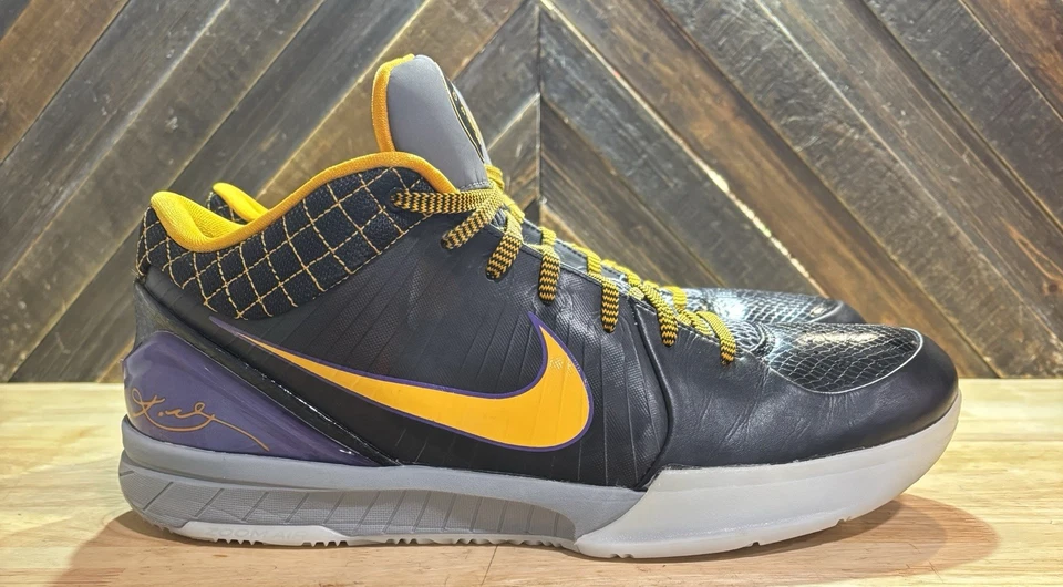 CRISP NIKE ZOOM KOBE 4 PROTRO IV, CARPE DIEM, SIZE 13 PURPLE/BLACK AV6339-001 🔥 - Image 4 of 4