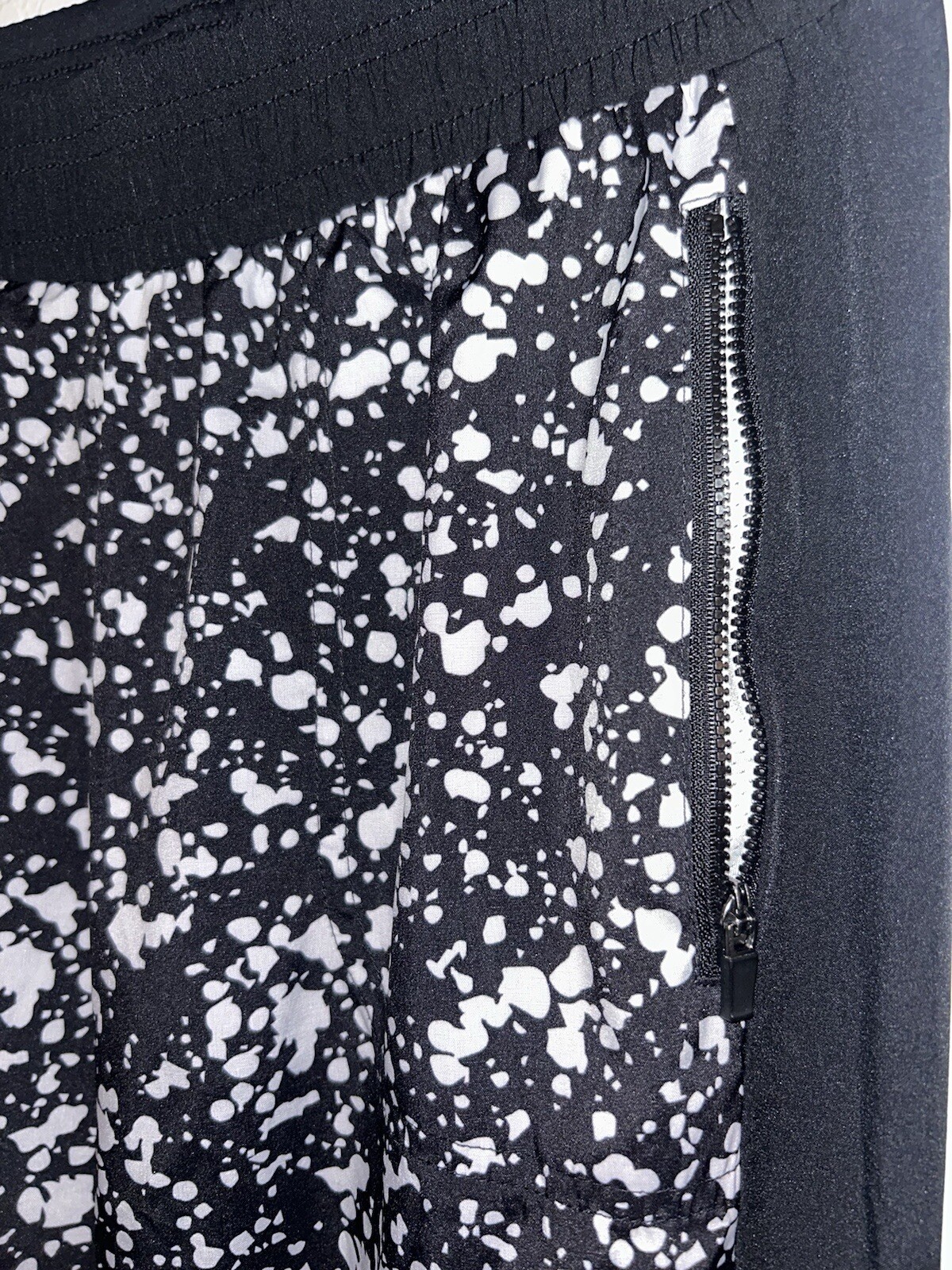 Fabletics Cuffed Windbreaker athletic RUNNING Pan… - image 3