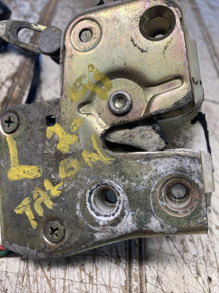 90-94 Eclipce Talon Laser left door latch - Image 2 of 4
