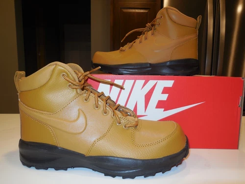 Youth Nike Manoa Leather Boots (GS) -Wheat- Style# BQ5372 700- Size 6Y -NEW