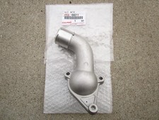 96 - 97 LEXUS LX450 ENGINE COOLANT THERMOSTAT HOUSING WATER INLET OEM NEW