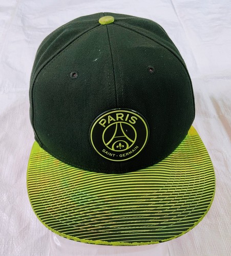 Rare NIKE PSG PARIS SAINT GERMAIN Hat 