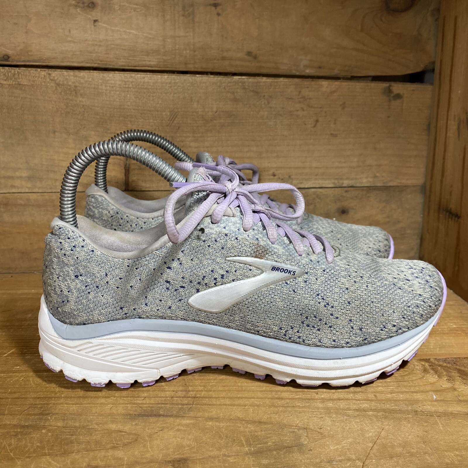 brooks womens anthem running shoe