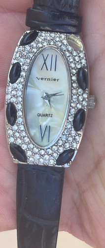 VERNIER WOMENS WATCH CRYSTALS RHINESTONES - Picture 15 of 22