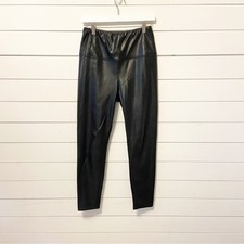 Wilfred Free Aritizia Women  s Black Vegan Faux Leather High Rise leggings Large