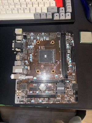MSI A68HM Grenade AMD A8 7600 3.1GHZ FM2+ 4-Core CPU 8GB + Kühler