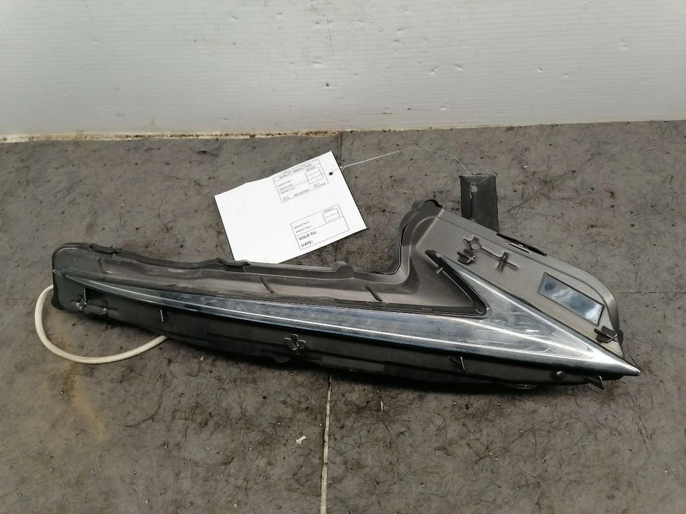 Luz de canto/parque de passageiros para corrida diurna compatível com 14-16 LEXUS IS350 1554619 - Imagem 2 de 4