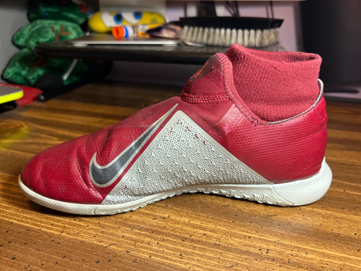 Nike™ Phantom Vision Academy Ghost Indoor Soccer Shoes Nike™ Phantom Vision Academy Ghost Indoor Soccer Shoes