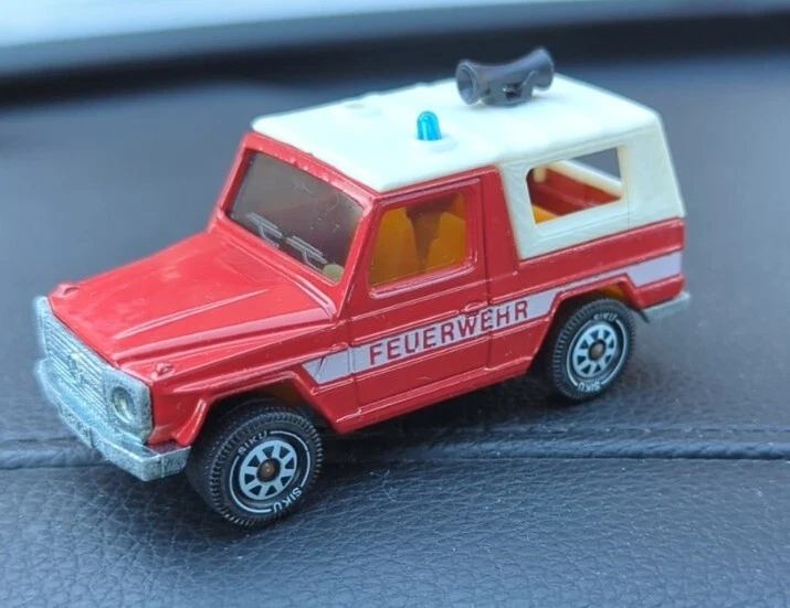 Coche diecast vintage Siku hecho en Alemania Occidental Mercedes Benz 280 GE ¡Muy bonito! Foto 3 de 4