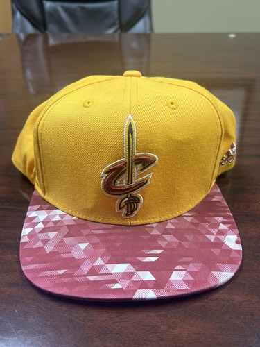 cleveland cavaliers hat adidas snapback. Used Condition