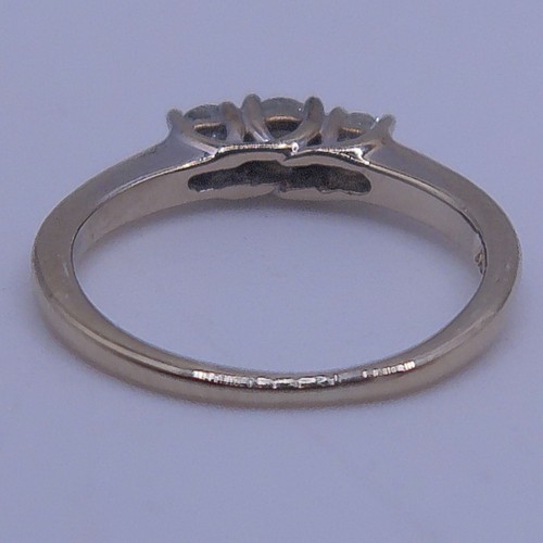 MA1) 14k White Gold Diamond .21TCW Size 3.25 "Past, Present, Future" Ring - 1.6g - Picture 8 of 9