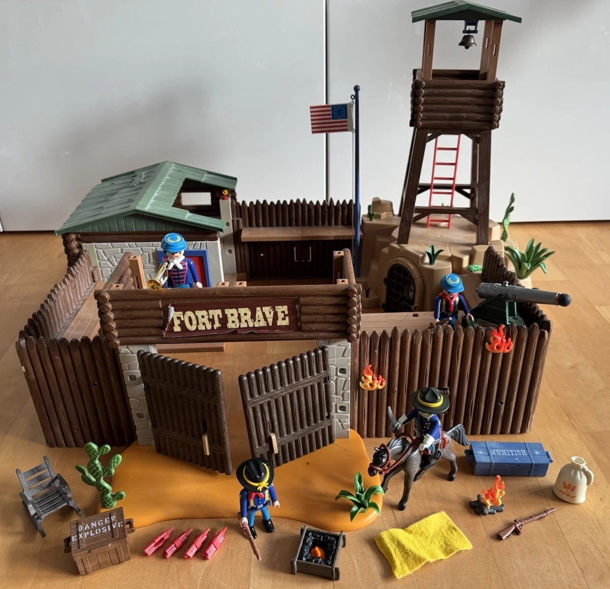 Lot Playmobil Vintage Western Forts Nordistes - Pièces Mélangées - Occasion Bon état