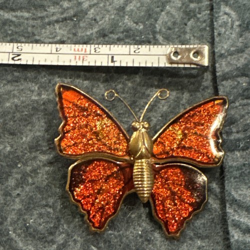 VINTAGE UNSIGNED FIGURAL BUTTERFLY PIN BROOCH ENAMEL METAL RED BEAUTIFUL