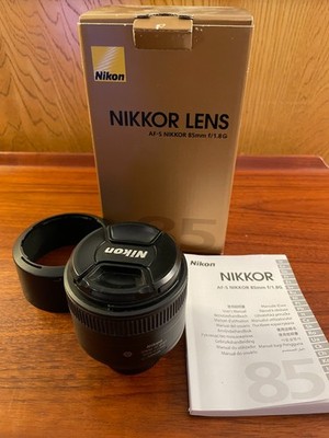 Nikon AF-S Nikkor 85mm f/1.8g lens