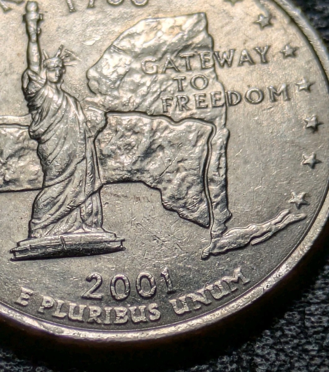 2001-D 25c New York State Quarter About Uncirculated + DIE WEAR