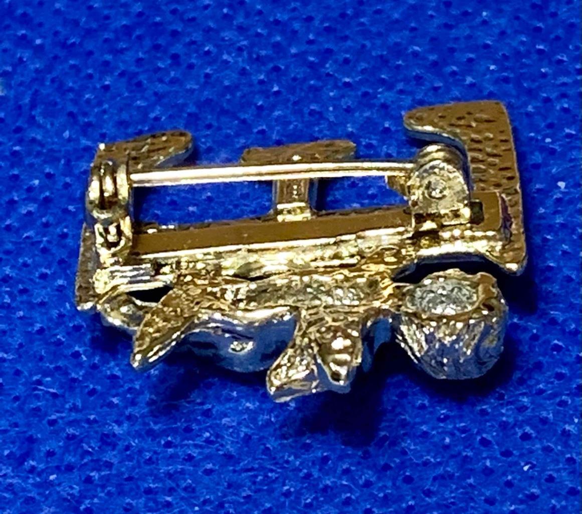 Signed Single Letter 'E' Initial Gold Tone Pin Br… - image 6